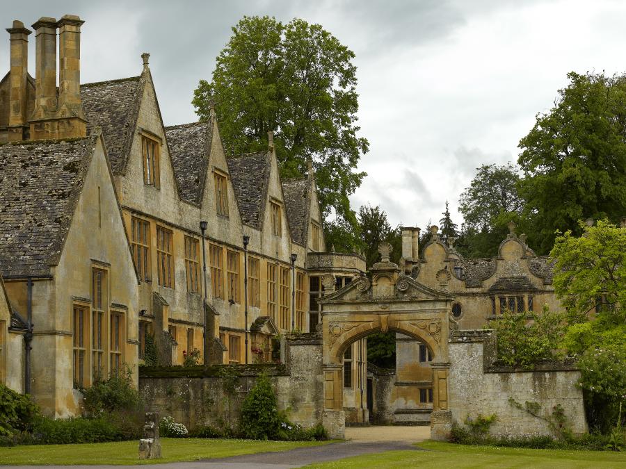 Cotswold Gardens B&B - Wonderful Winchcombe Stanway House and Gardens