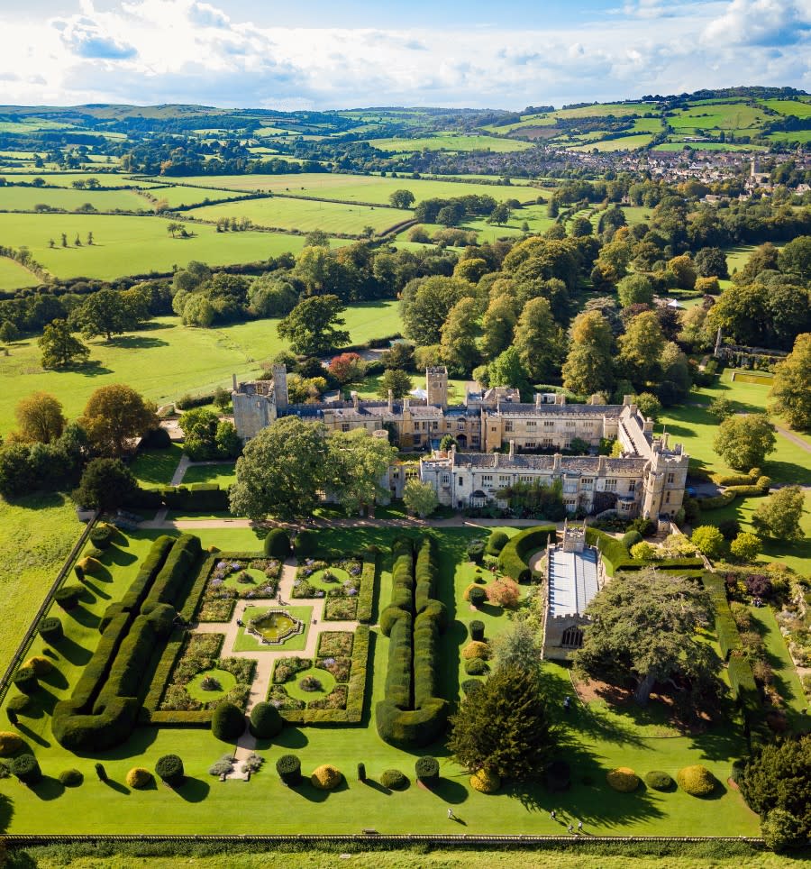 Cotswold Gardens B&B - Wonderful Winchcombe Aerial view of Sudeley Castle amongst rolling hills
