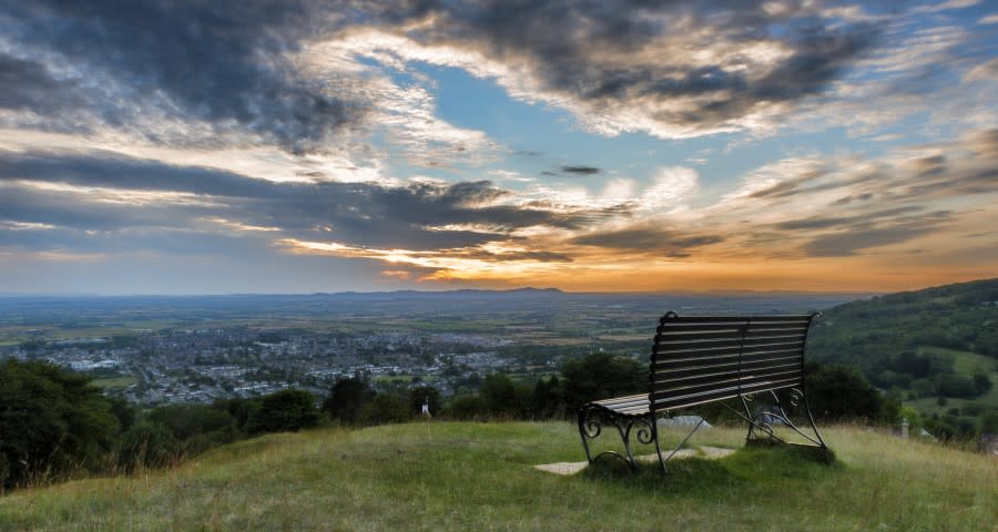 Cotswold Gardens B&B - Wonderful Winchcombe Cleeve Hill