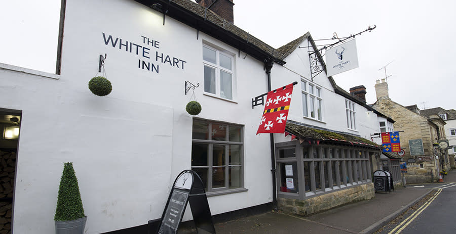 Cotswold Gardens B&B - Wonderful Winchcombe The White Hart Inn in Winchcombe