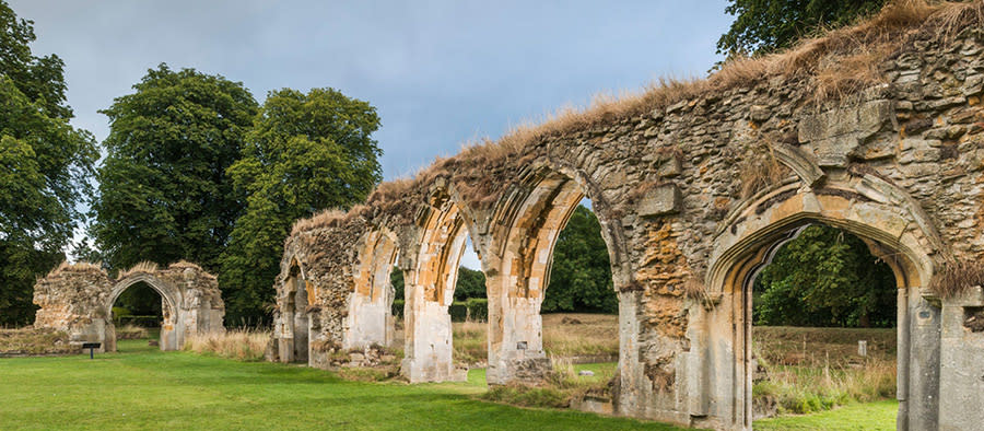 Cotswold Gardens B&B - Wonderful Winchcombe Hailes Abbey